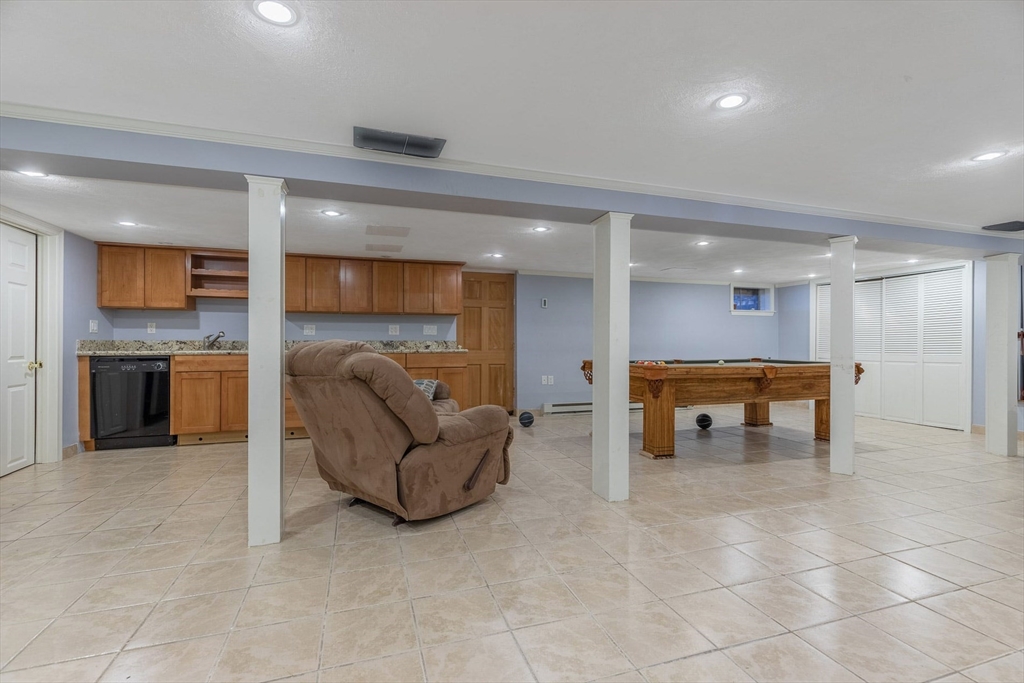 4 bed, 3 bath apartment for rent at 2 Sigmund St, Lynnfield — photo 25 of 29