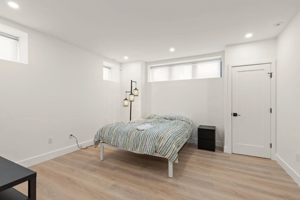 5 bed, 3 bath apartment for rent at 2 Soden Unit N/A, Central Square — photo 25 of 33
