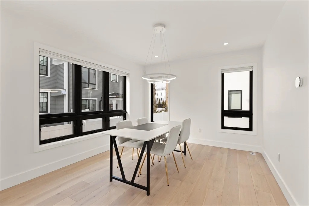 5 bed, 3 bath apartment for rent at 2 Soden Unit N/A, Central Square — photo 8 of 33