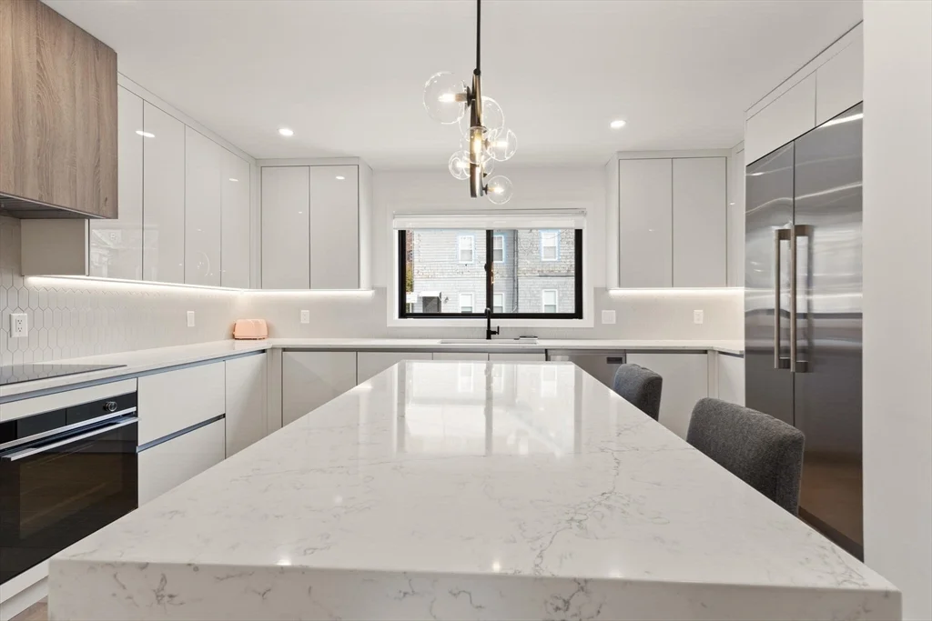 5 bed, 3 bath apartment for rent at 2 Soden Unit N/A, Central Square — photo 11 of 33