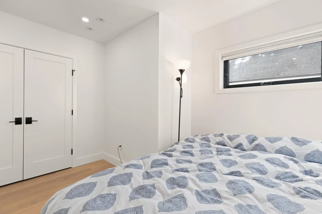 5 bed, 3 bath apartment for rent at 2 Soden Unit N/A, Central Square — photo 26 of 33