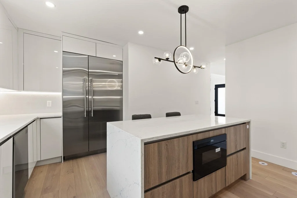 5 bed, 3 bath apartment for rent at 2 Soden Unit N/A, Central Square — photo 13 of 33