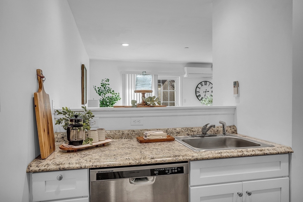 2 bed, 1 bath apartment for rent at 2 South Grove St Unit 209, Bradford — photo 5 of 29
