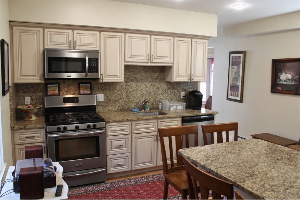 1 bed, 2 bath apartment for rent at 2 Spring Street: Summer/Vacation Unit A, Gloucester — photo 6 of 14