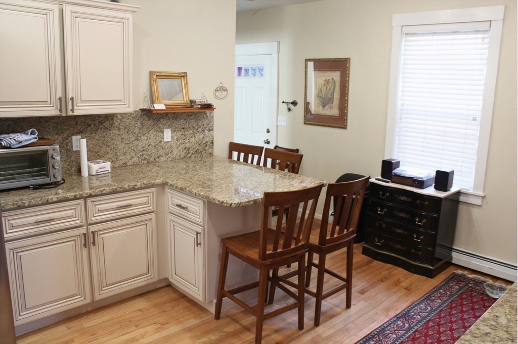 1 bed, 2 bath apartment for rent at 2 Spring Street: Summer/Vacation Unit A, Gloucester — photo 5 of 14