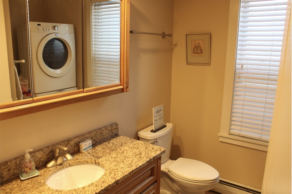 1 bed, 2 bath apartment for rent at 2 Spring Street: Summer/Vacation Unit A, Gloucester — photo 11 of 14
