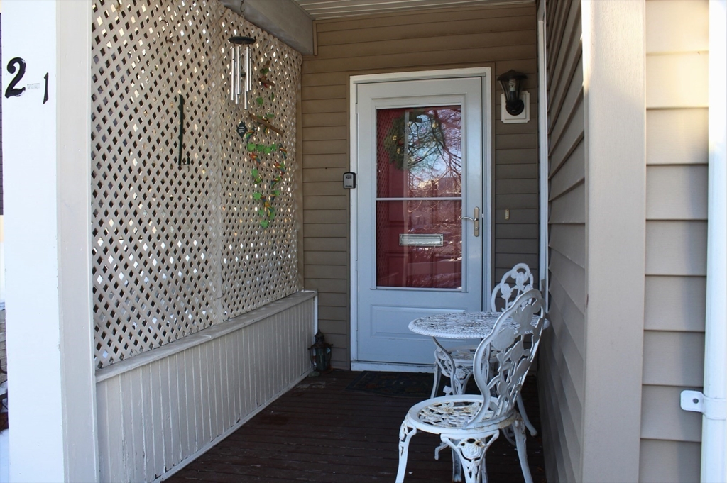 1 bed, 2 bath apartment for rent at 2 Spring Street: Summer/Vacation Unit A, Gloucester — photo 3 of 14