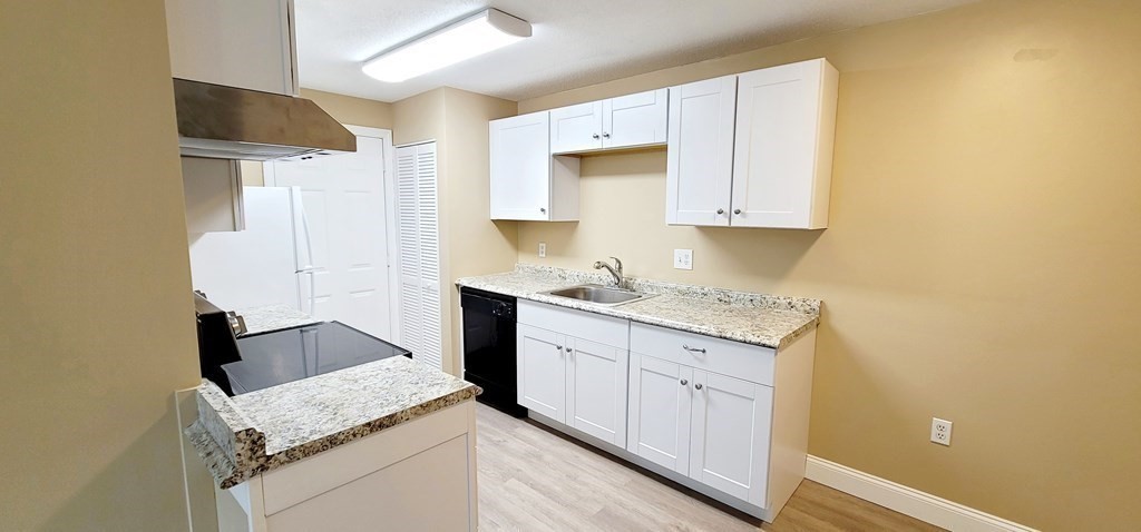 1 bed, 1 bath apartment for rent at 2 Squire Ct Unit 3, Natick — photo 7 of 20