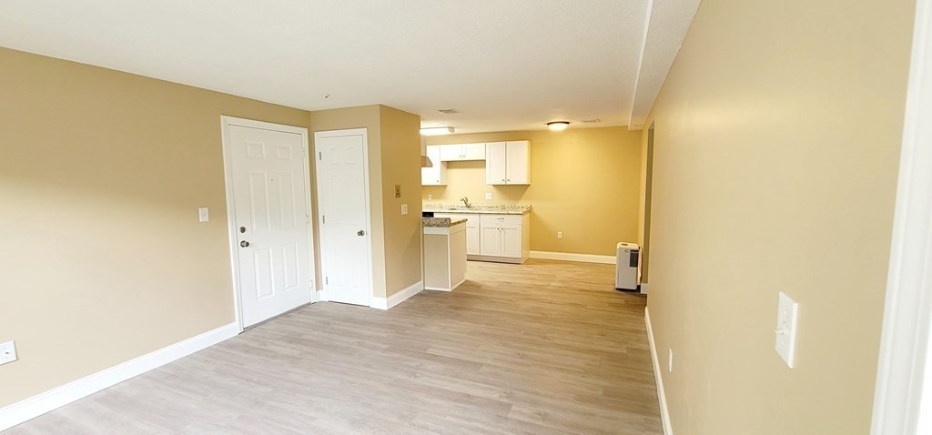 1 bed, 1 bath apartment for rent at 2 Squire Ct Unit 3, Natick — photo 2 of 20