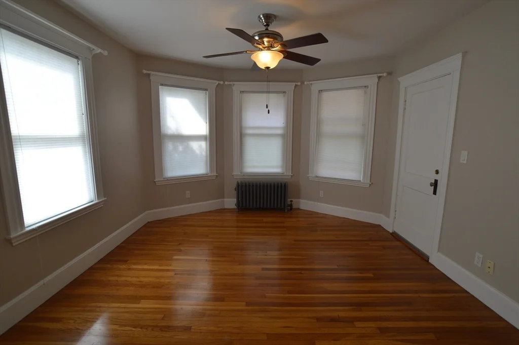 2 bed, 1 bath apartment for rent at 2 Station Rd Unit 1, Salem — photo 3 of 15