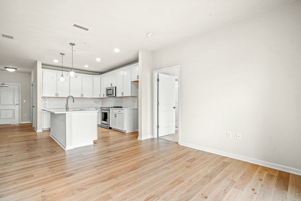 2 bed, 2 bath apartment for rent at 2 Stratton Dr Unit 106, Woburn — photo 14 of 32