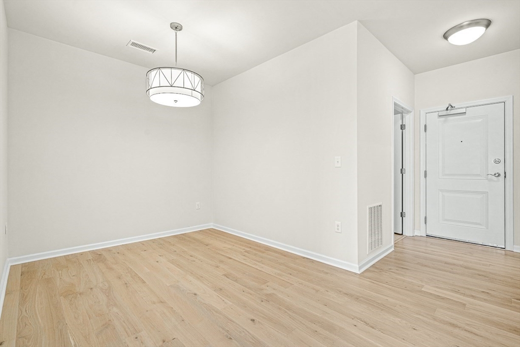 2 bed, 2 bath apartment for rent at 2 Stratton Dr Unit 106, Woburn — photo 4 of 32