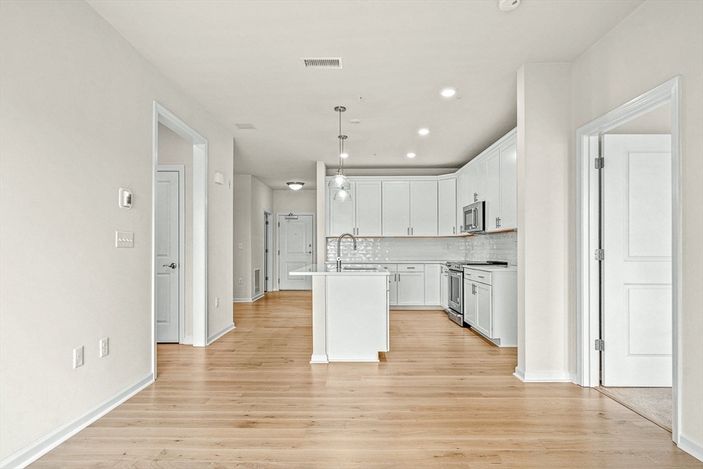 2 bed, 2 bath apartment for rent at 2 Stratton Dr Unit 106, Woburn — photo 13 of 32