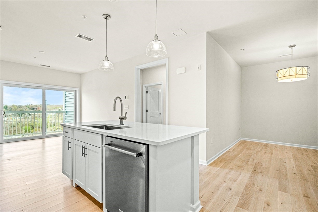 2 bed, 2 bath apartment for rent at 2 Stratton Dr Unit 106, Woburn — photo 8 of 32