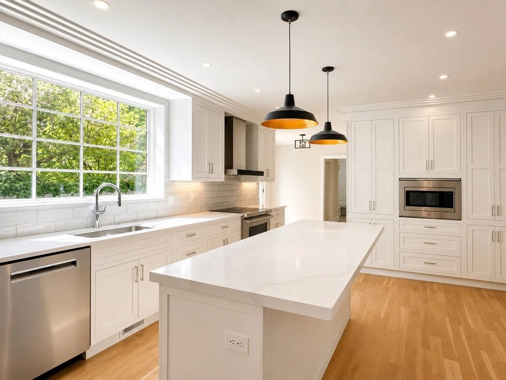 4 bed, 4+ bath apartment for rent at 2 Summit Rd, Wellesley — photo 5 of 11