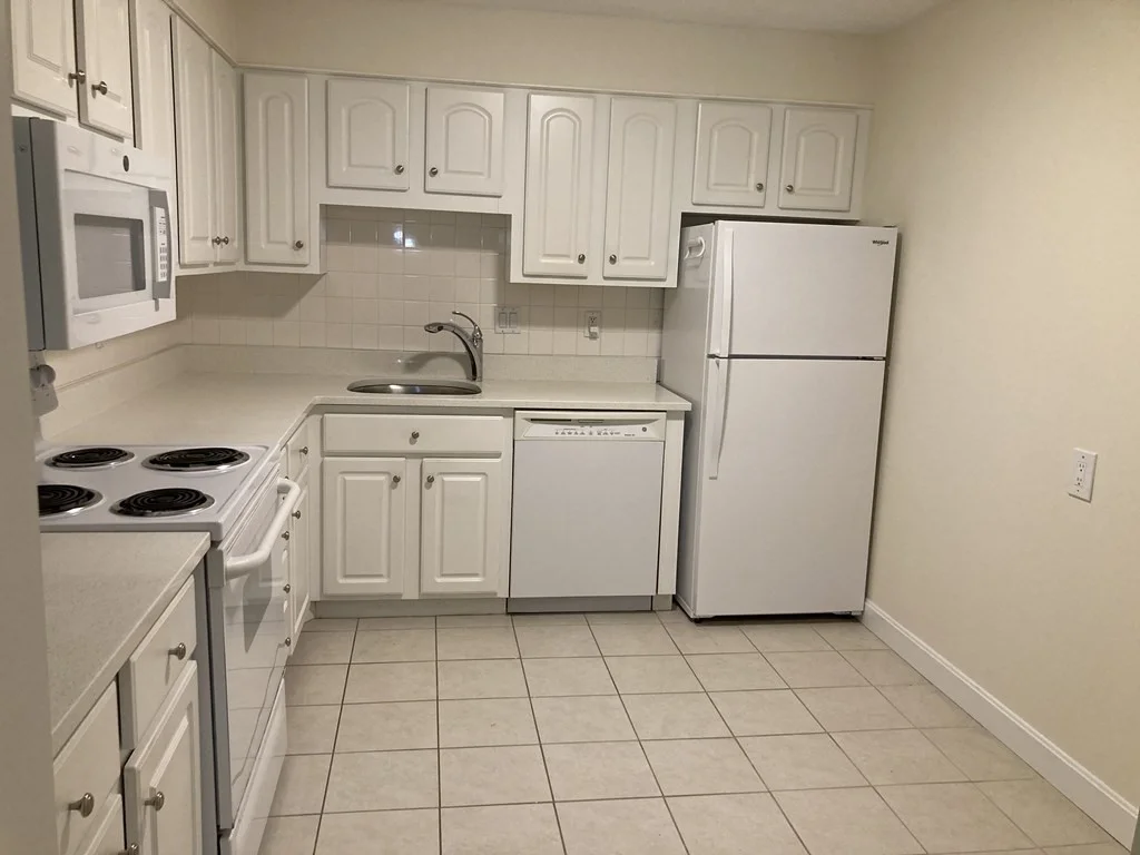 2 bed, 2 bath apartment for rent at 2 Summit Unit 35, Reading — photo 4 of 20
