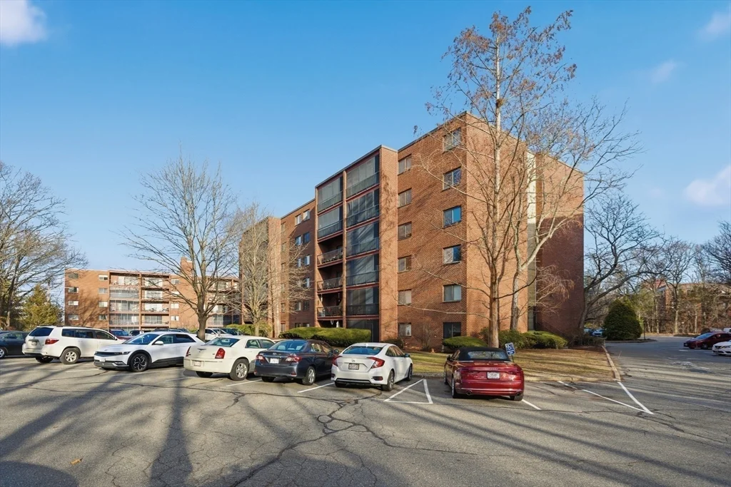2 bed, 2 bath apartment for rent at 2 Summit Unit 68, Reading — photo 23 of 25