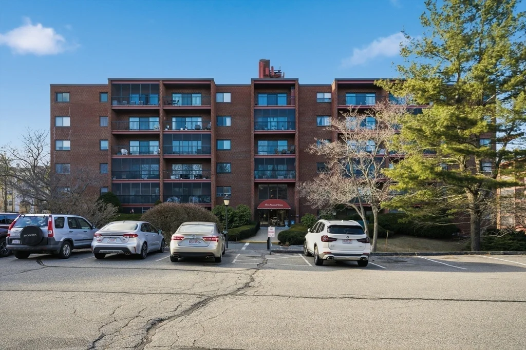 2 bed, 2 bath apartment for rent at 2 Summit Unit 68, Reading — photo 22 of 25