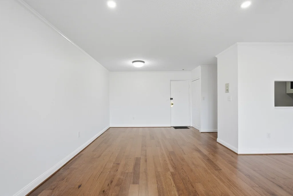 2 bed, 2 bath apartment for rent at 2 Summit Unit 68, Reading — photo 5 of 25