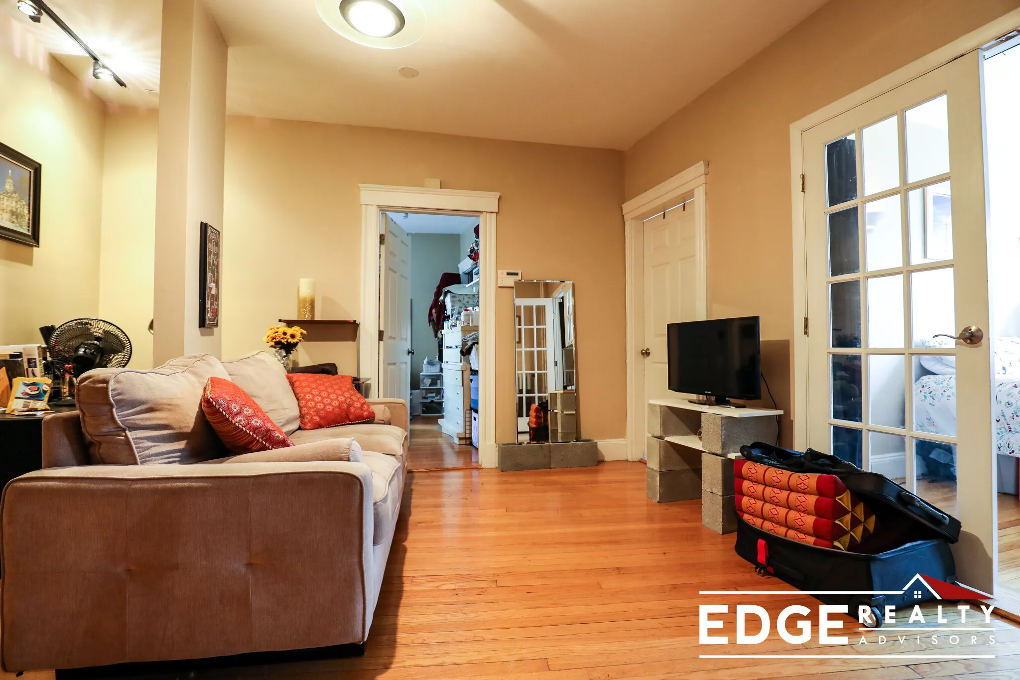3 bed, 1 bath apartment for rent at 2 Sutherland Rd Unit 21, Brighton — photo 3 of 11