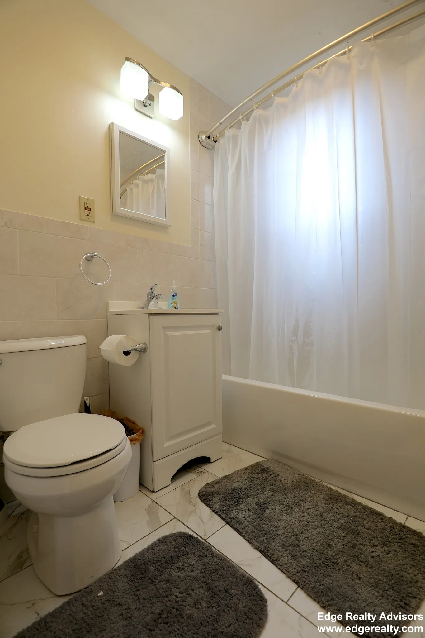 3 bed, 1 bath apartment for rent at 2 Sutherland Rd Unit 31, Brighton — photo 8 of 9
