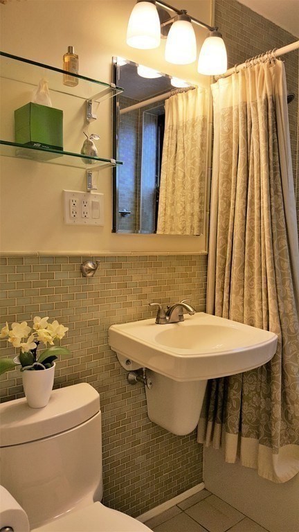 1 bed, 1 bath apartment for rent at 2 Sutherland Rd Unit 43, Brighton — photo 6 of 7