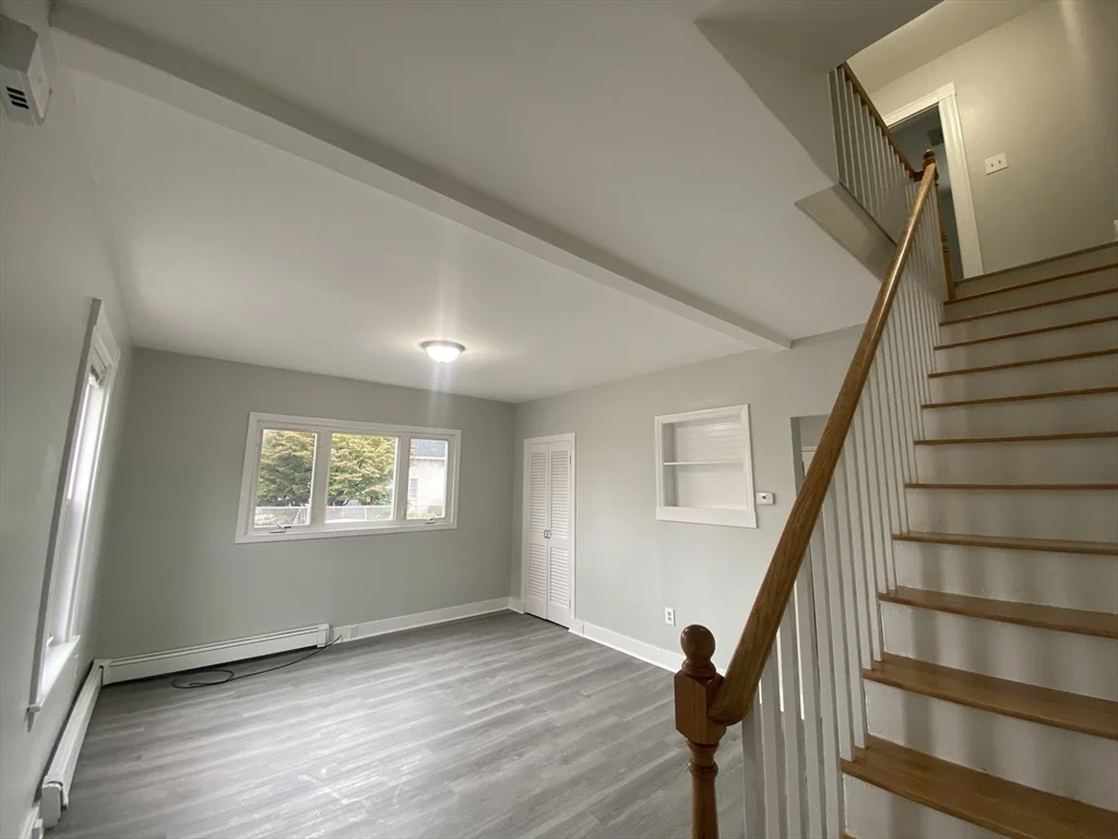 4 bed, 1 bath apartment for rent at 2 Swetts Ct Unit -, Watertown — photo 4 of 17