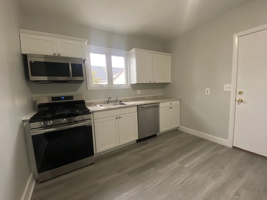 4 bed, 1 bath apartment for rent at 2 Swetts Ct Unit -, Watertown — photo 2 of 17