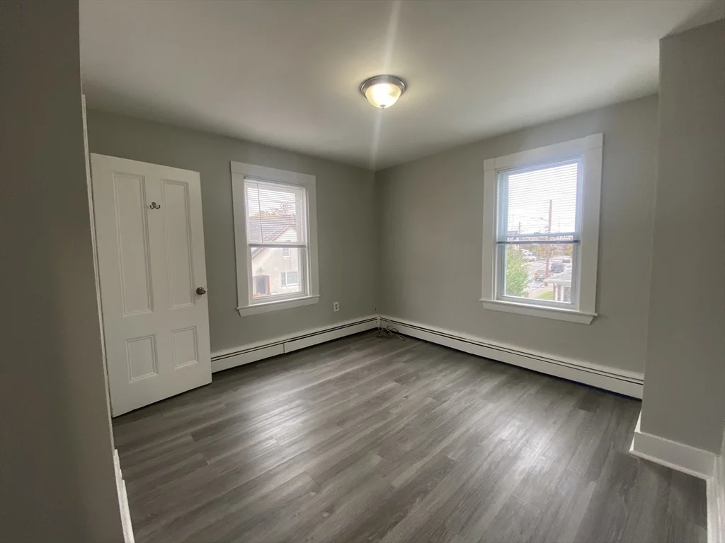 4 bed, 1 bath apartment for rent at 2 Swetts Ct Unit -, Watertown — photo 7 of 17