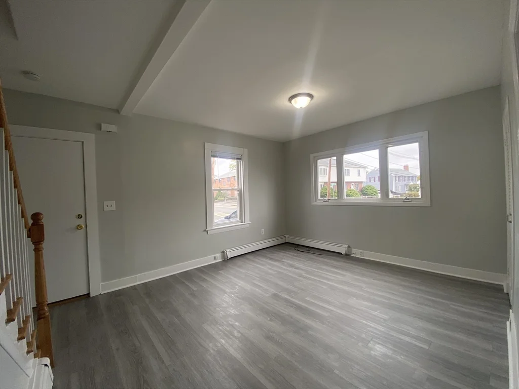 4 bed, 1 bath apartment for rent at 2 Swetts Ct Unit -, Watertown — photo 5 of 17