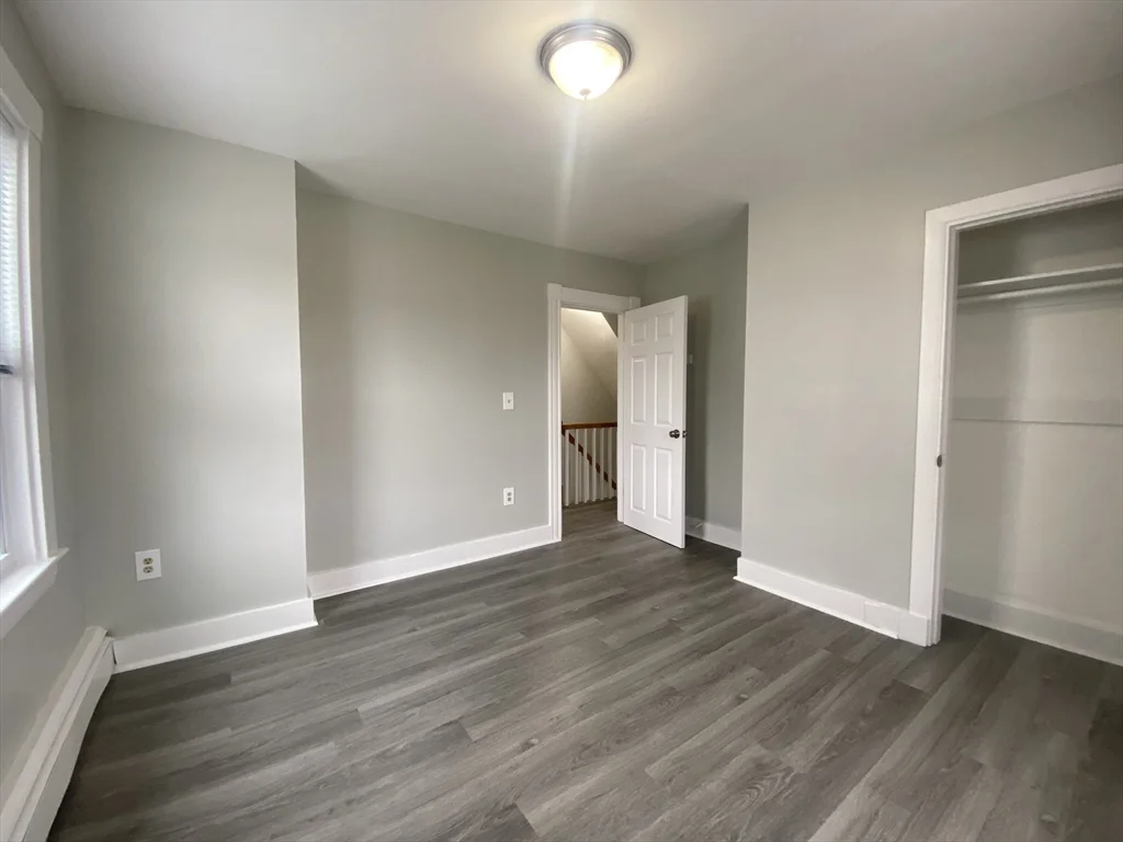 4 bed, 1 bath apartment for rent at 2 Swetts Ct Unit -, Watertown — photo 6 of 17