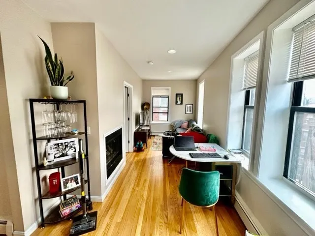 1 bed, 1 bath apartment for rent at 2 Thacher St Unit 8, North End — photo 1 of 13