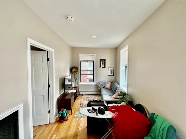 1 bed, 1 bath apartment for rent at 2 Thacher St Unit 8, North End — photo 3 of 13