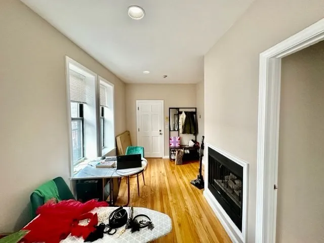 1 bed, 1 bath apartment for rent at 2 Thacher St Unit 8, North End — photo 5 of 13