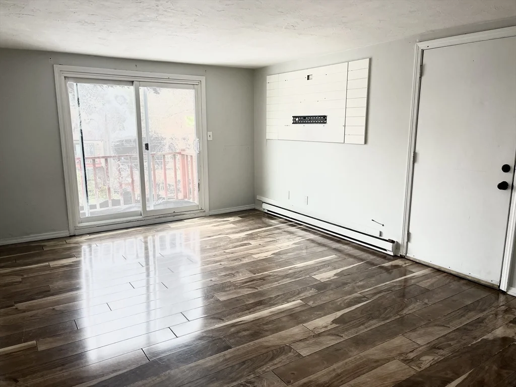2 bed, 1 bath apartment for rent at 2 Tideview Path Unit 11, Manomet — photo 5 of 7