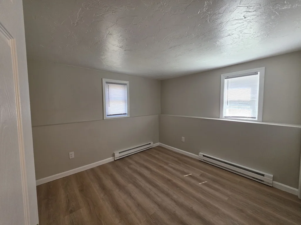 2 bed, 1 bath apartment for rent at 2 Tideview Path Unit 8, Manomet — photo 10 of 13