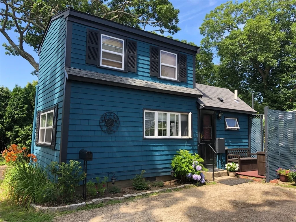 1 bed, 1 bath apartment for rent at 2 Timer Way Unit 2, Rockport — photo 1 of 14