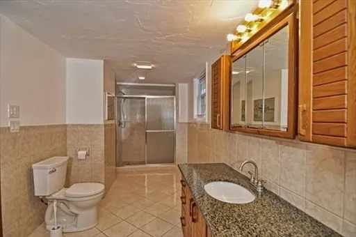 5 bed, 3 bath apartment for rent at 2 Traverse St, Canton — photo 10 of 13