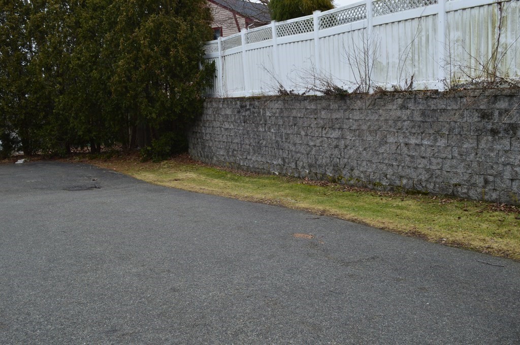2 bed, 1 bath apartment for rent at 2 Turning Mill Ln Unit 2, Quincy — photo 19 of 25