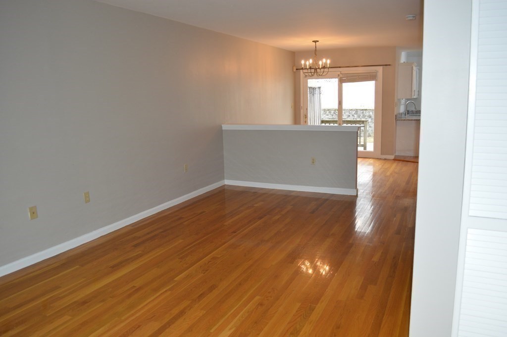 2 bed, 1 bath apartment for rent at 2 Turning Mill Ln Unit 2, Quincy — photo 5 of 25