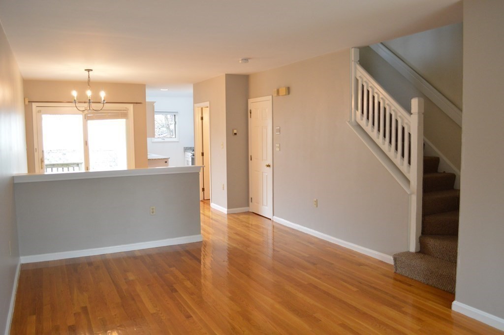 2 bed, 1 bath apartment for rent at 2 Turning Mill Ln Unit 2, Quincy — photo 3 of 25