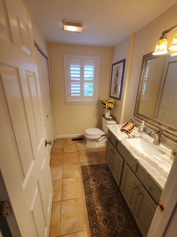 3 bed, 1 bath apartment for rent at 2 Valley Rd Unit 0, Whitman — photo 19 of 26