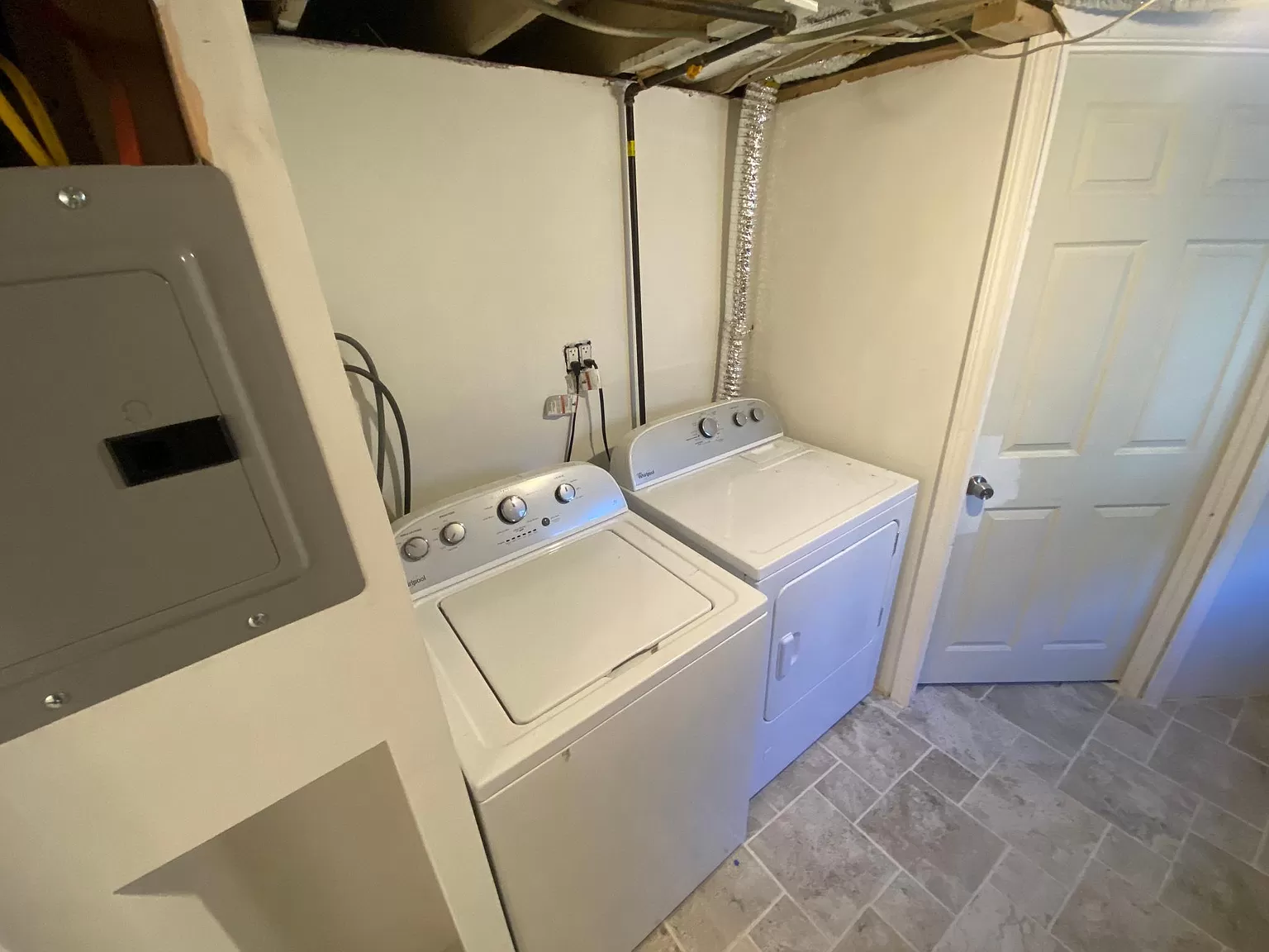 2 bed, 1 bath apartment for rent at 2 Vassar St Unit B, South Medford — photo 9 of 14