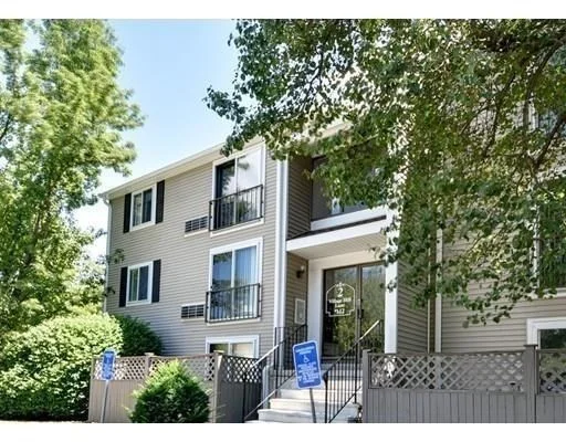 1 bed, 1 bath apartment for rent at 2 Village Hill Ln Unit 12, West Natick — photo 1 of 13