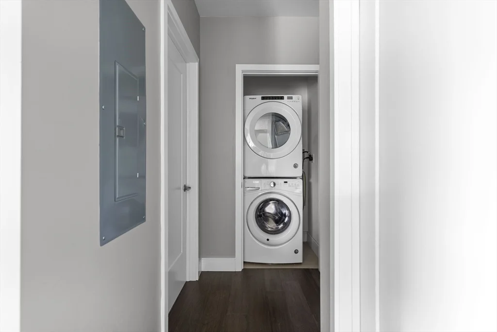 2 bed, 2 bath apartment for rent at 2 W Sixth Unit 102, South Boston — photo 11 of 12