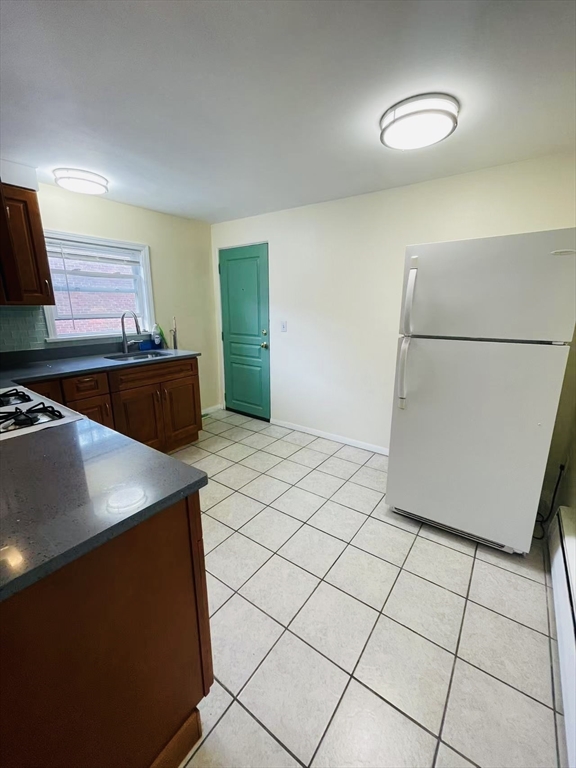 2 bed, 1 bath apartment for rent at 2 Walker Unit 2, Quincy — photo 4 of 6