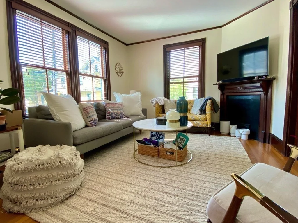 4 bed, 2 bath apartment for rent at 2 Wallis Ct Unit A, Lexington — photo 3 of 28