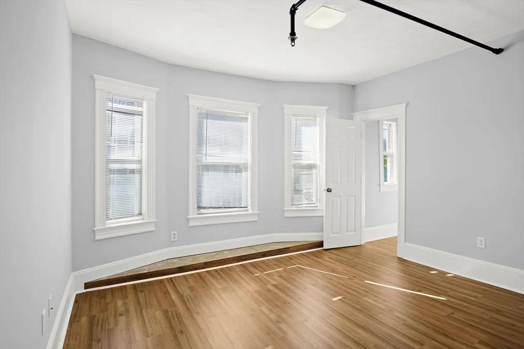 2 bed, 1 bath apartment for rent at 2 Walnut Unit 2, Dorchester — photo 12 of 12