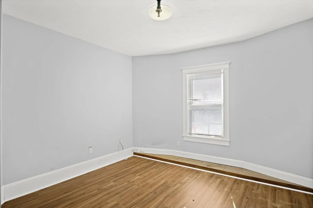 2 bed, 1 bath apartment for rent at 2 Walnut Unit 2, Dorchester — photo 8 of 12