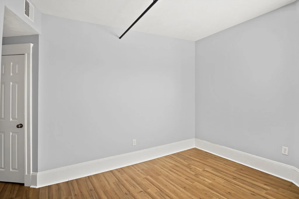 2 bed, 1 bath apartment for rent at 2 Walnut Unit 2, Dorchester — photo 10 of 12